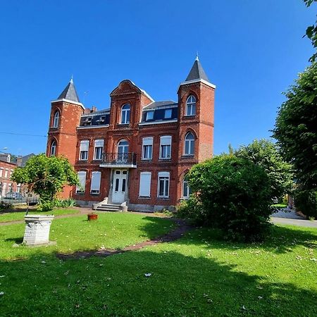 Studio En Rez-De-Chaussee - Le Petit Chateau Avesnois - Tv - Wifi - Logement Entier Avesnes-sur-Helpe Buitenkant foto
